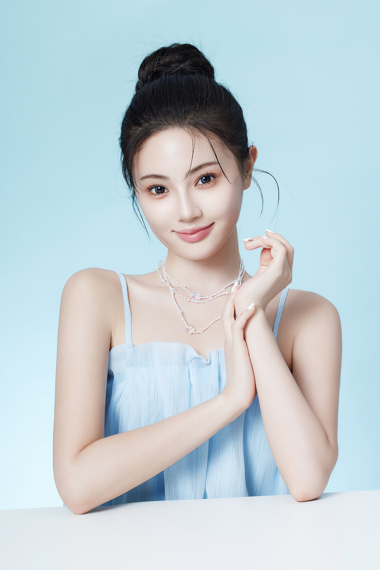 妆容（图ZMzYwOTA0NDYw） - 人像摄影 - 站酷设计师修图师墨尘原创素材 - 站酷ZCOOL