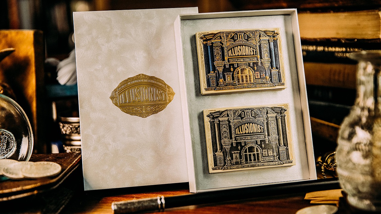 Illusionist 魔术师收藏纸牌扑克套装礼盒设计（图ZMzAxNDA0MDI4） - 包装 - 站酷设计师ARK方舟扑克原创素材 - 站酷ZCOOL