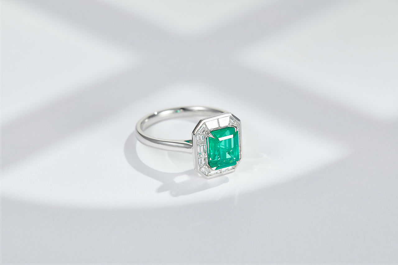 白色十字光效场景