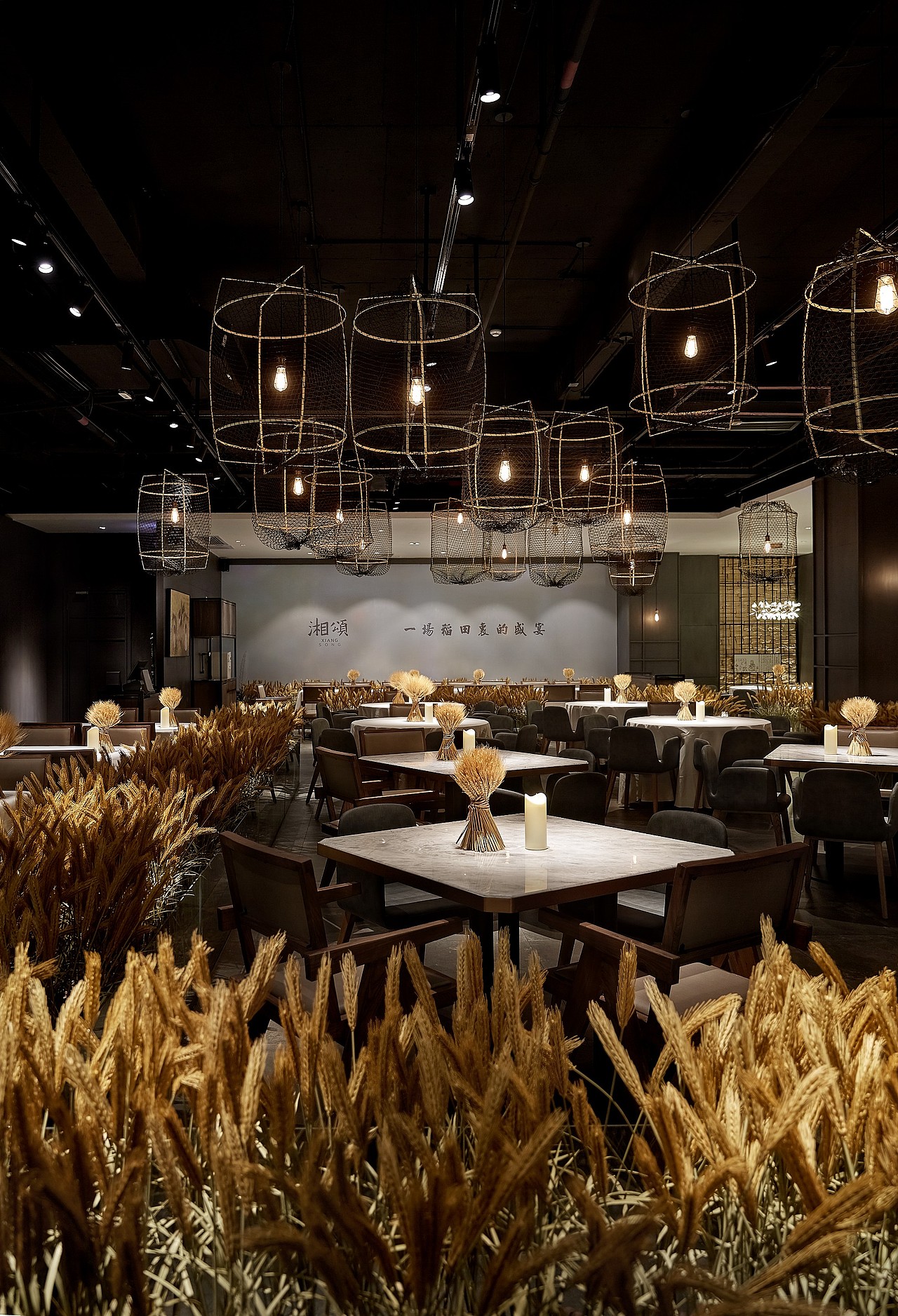有山设计×湘颂 | 在稻田中享一席湘菜盛宴（图ZMzA5MjA4NDU2） - 商业空间设计 - 站酷设计师有山设计原创素材 - 站酷ZCOOL