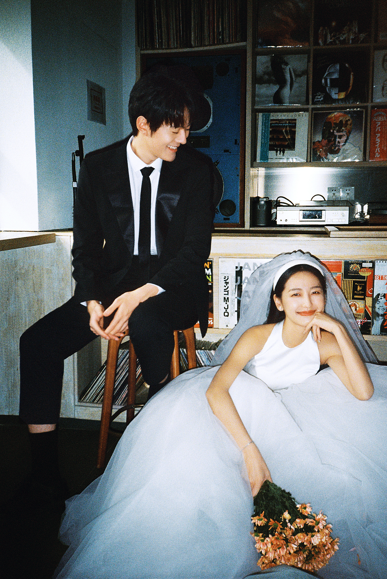 英剧《去他X的世界》同款婚纱照推荐，原则上我不跳舞（图ZMzM2NDM4Nzky） - 婚礼摄影 - 站酷设计师遇见YUJIAN原创素材 - 站酷ZCOOL