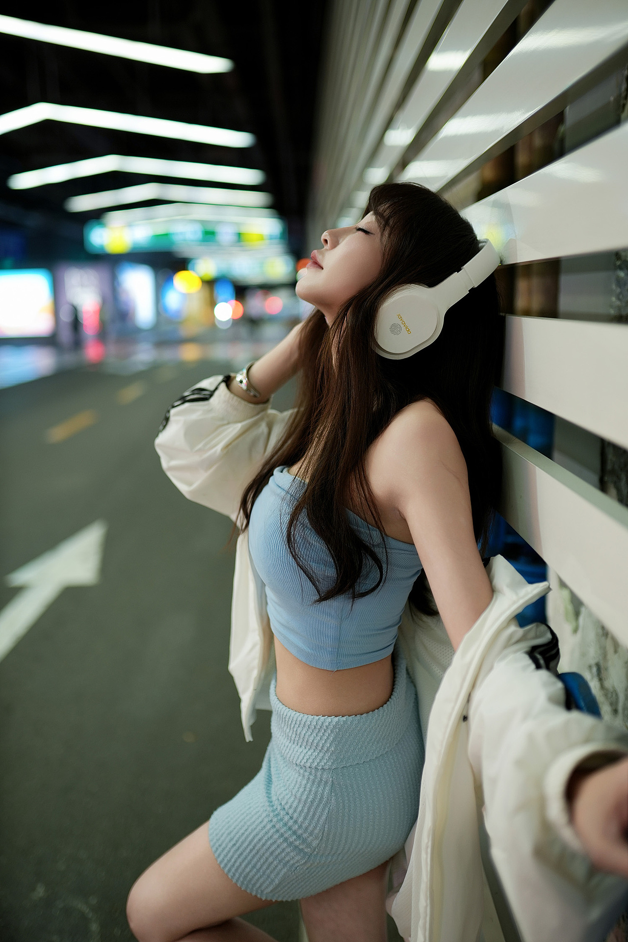 我在华贸的地下室听歌