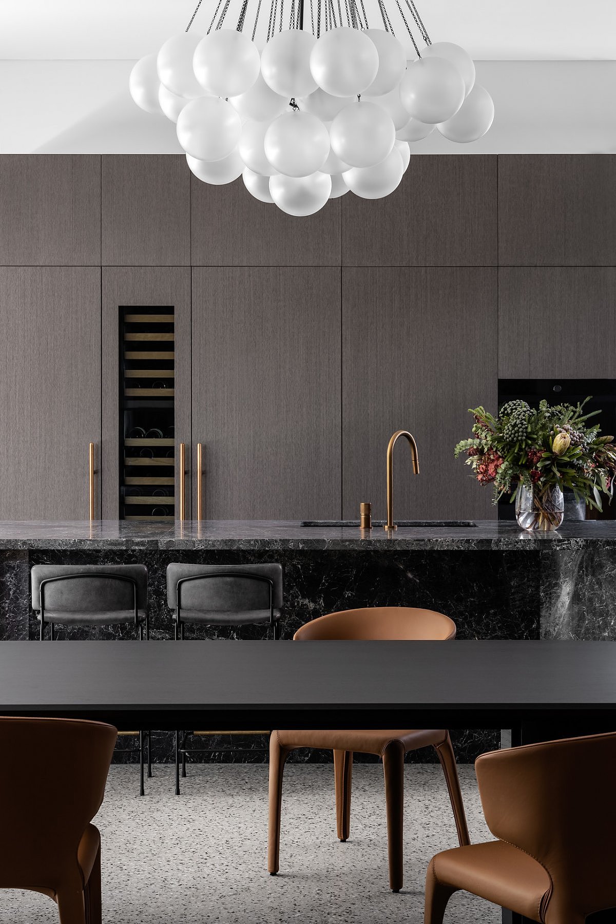 家装设计案例鉴赏——现代轻奢风住宅装修设计中性简约