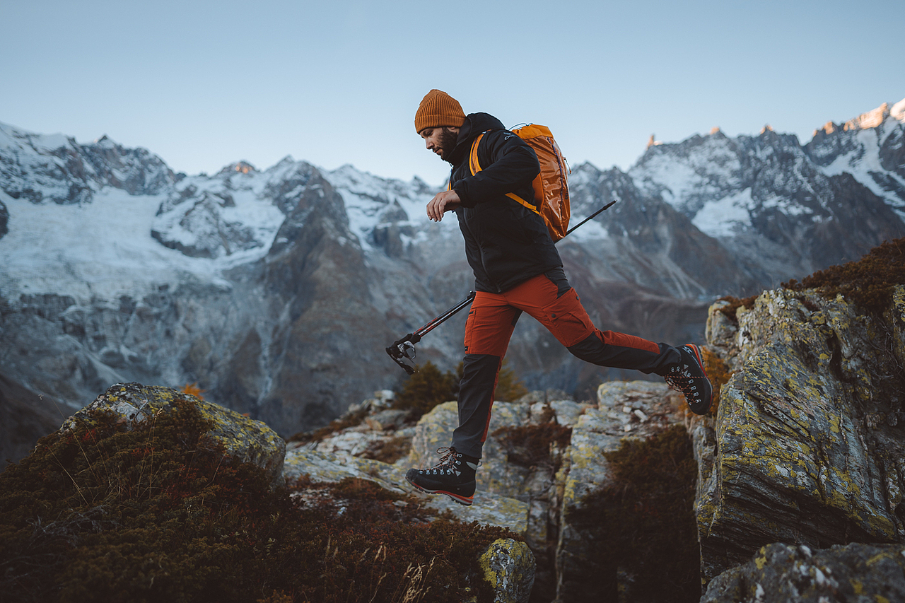 【教你】户外装备背囊背包静物摄影拍摄布灯光课程教学（图ZMzYwMjc4NTYw） - 产品摄影 - 站酷设计师托沣摄影培训原创素材 - 站酷ZCOOL