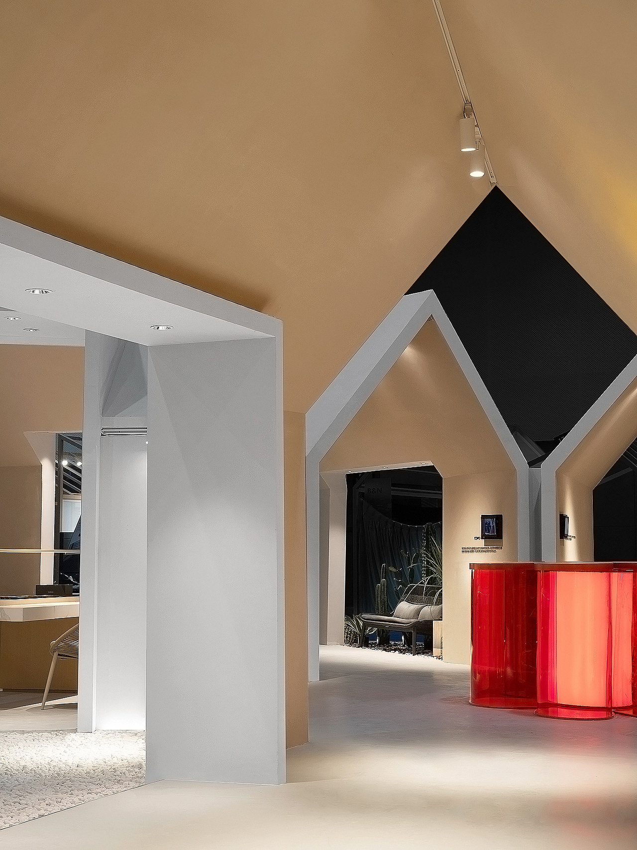 「亚帝之花」联名展览