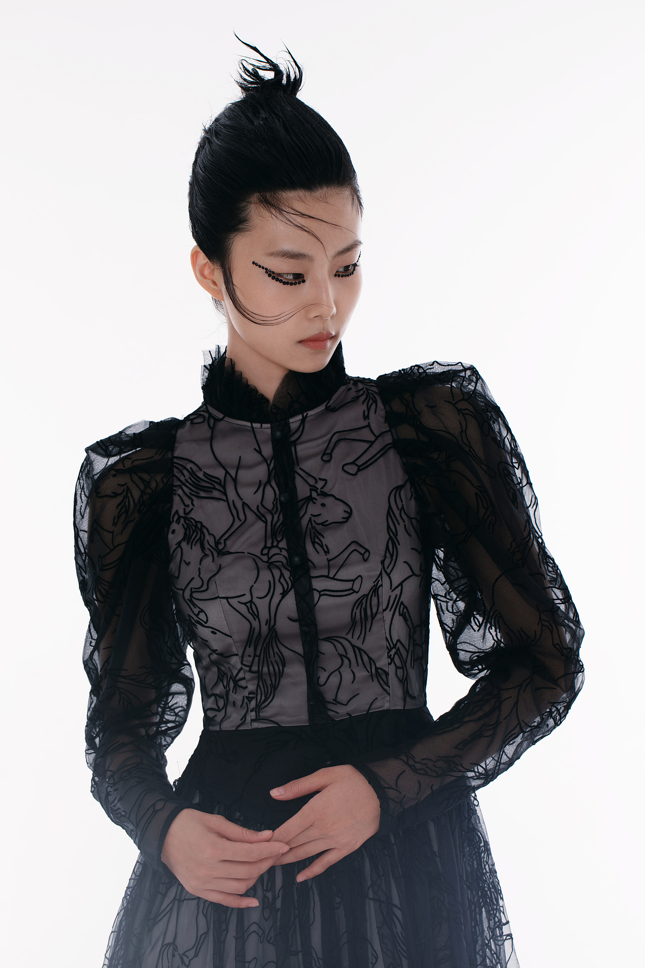 米朵文化 Mido Studio 人像创作 | 独自 同行(上)