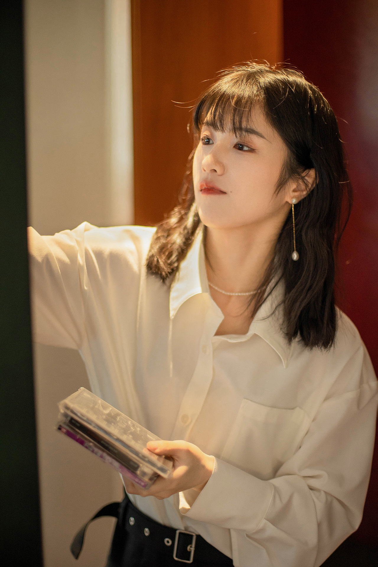 相遇在法式復(fù)古的書店里（圖ZMzQyODYxMjM2） - 人像攝影 - 站酷設(shè)計(jì)師今尋本尋Kairos原創(chuàng)素材 - 站酷ZCOOL