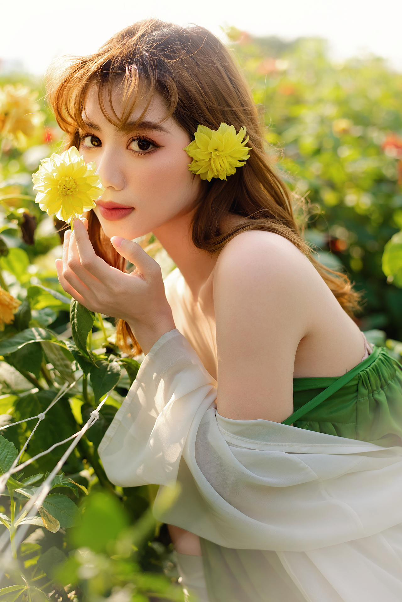 森泽视觉 │ 人像摄影/修图｜户外纯欲风花田绿裙子（图ZMzQxMTYwOTYw） - 人像摄影 - 站酷设计师乔韩森原创素材 - 站酷ZCOOL