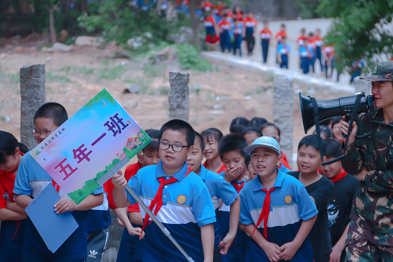 走出教室,走进田间丨后溪小学走进文源山现代农业基地