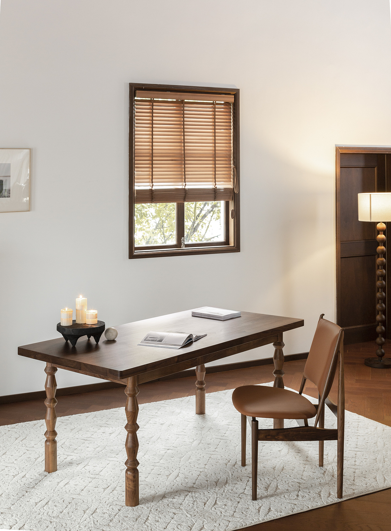 家居摄影-工作台 | 黑胡桃复古家具视觉呈现