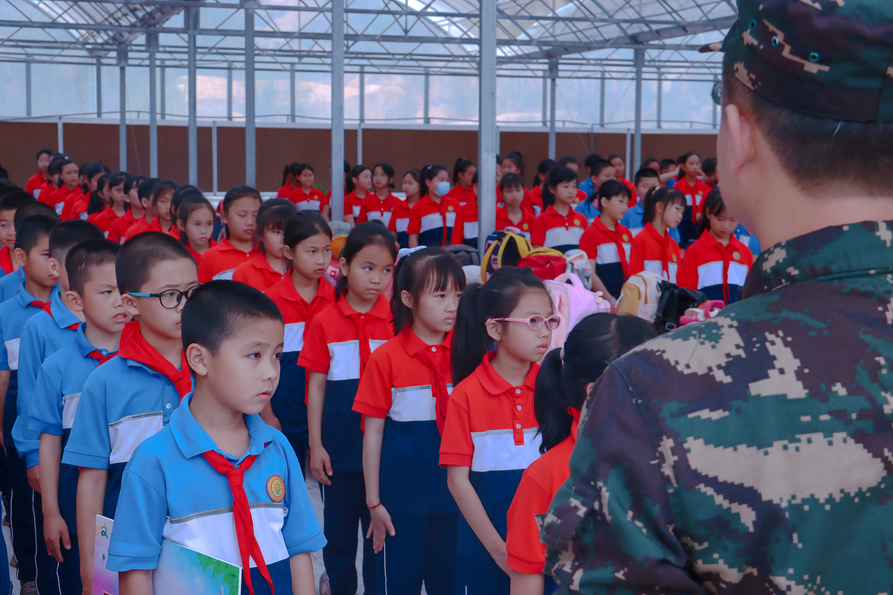 走出教室,走进田间丨后溪小学走进文源山现代农业基地