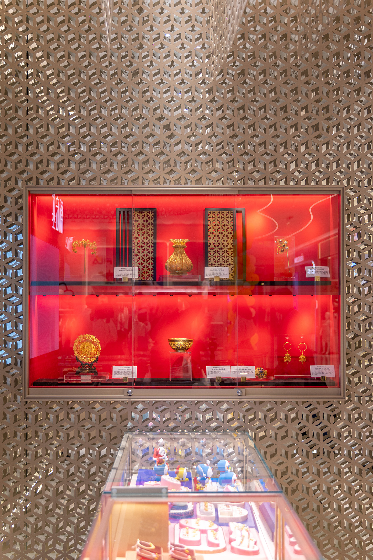 潮宏基西安赛格店铺拍摄