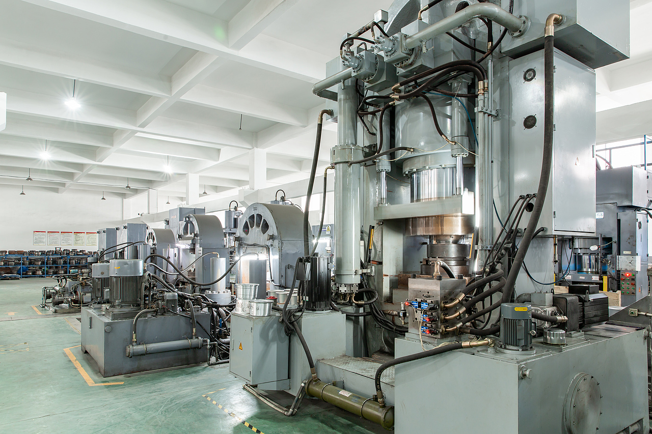 不粘锅工厂拍摄