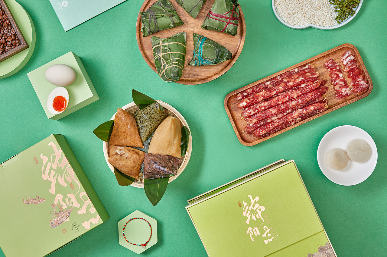 AKOKO端午粽子禮盒 ? 鐵皮鼓（圖ZMzQzOTg5Njky） - 產(chǎn)品攝影 - 站酷設計師鐵皮鼓文化原創(chuàng)素材 - 站酷ZCOOL