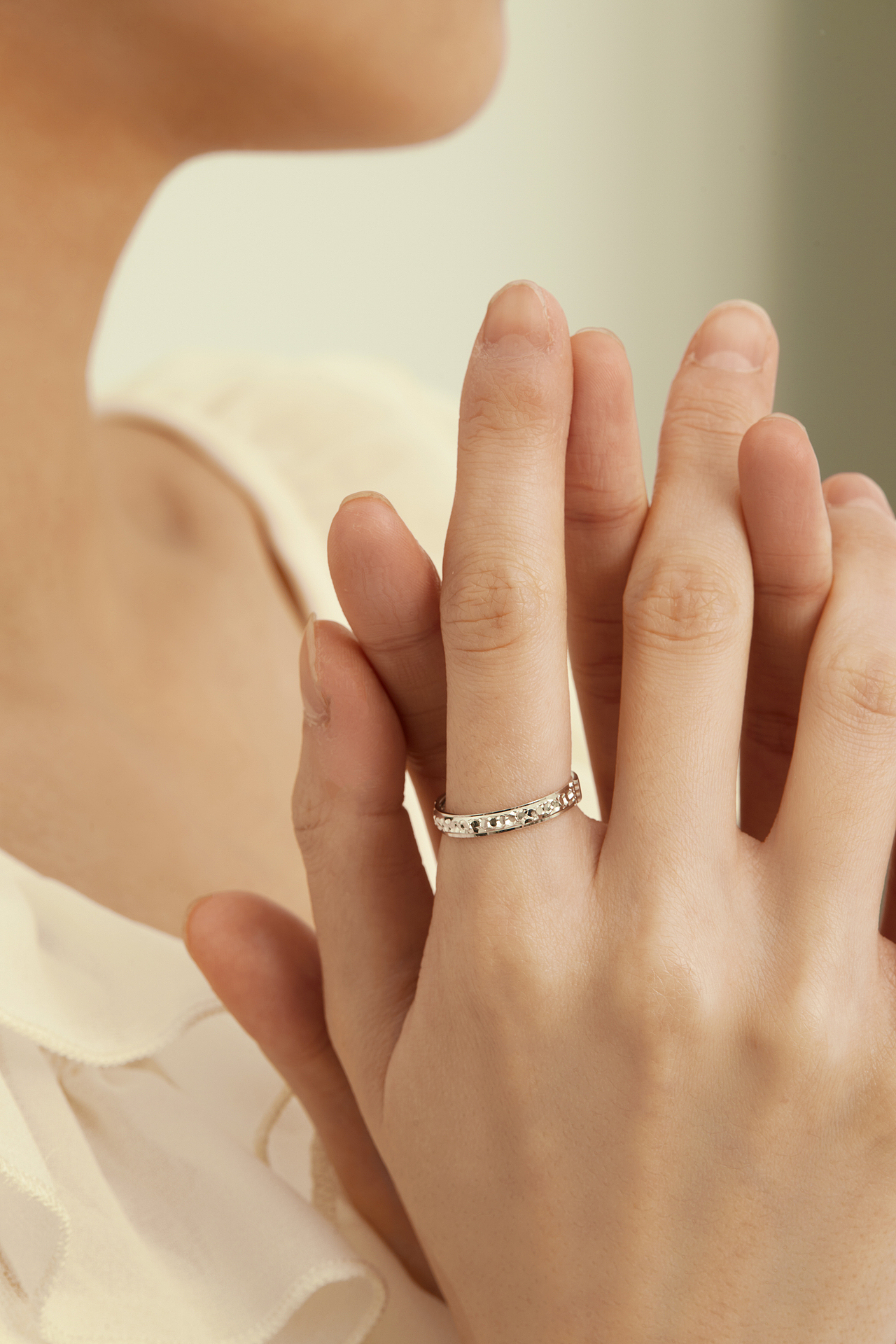 |首饰人像| 新中式首饰拍摄（图ZMzY3Mzg4NzMy） - 产品摄影 - 站酷设计师GX高脚杯原创素材 - 站酷ZCOOL