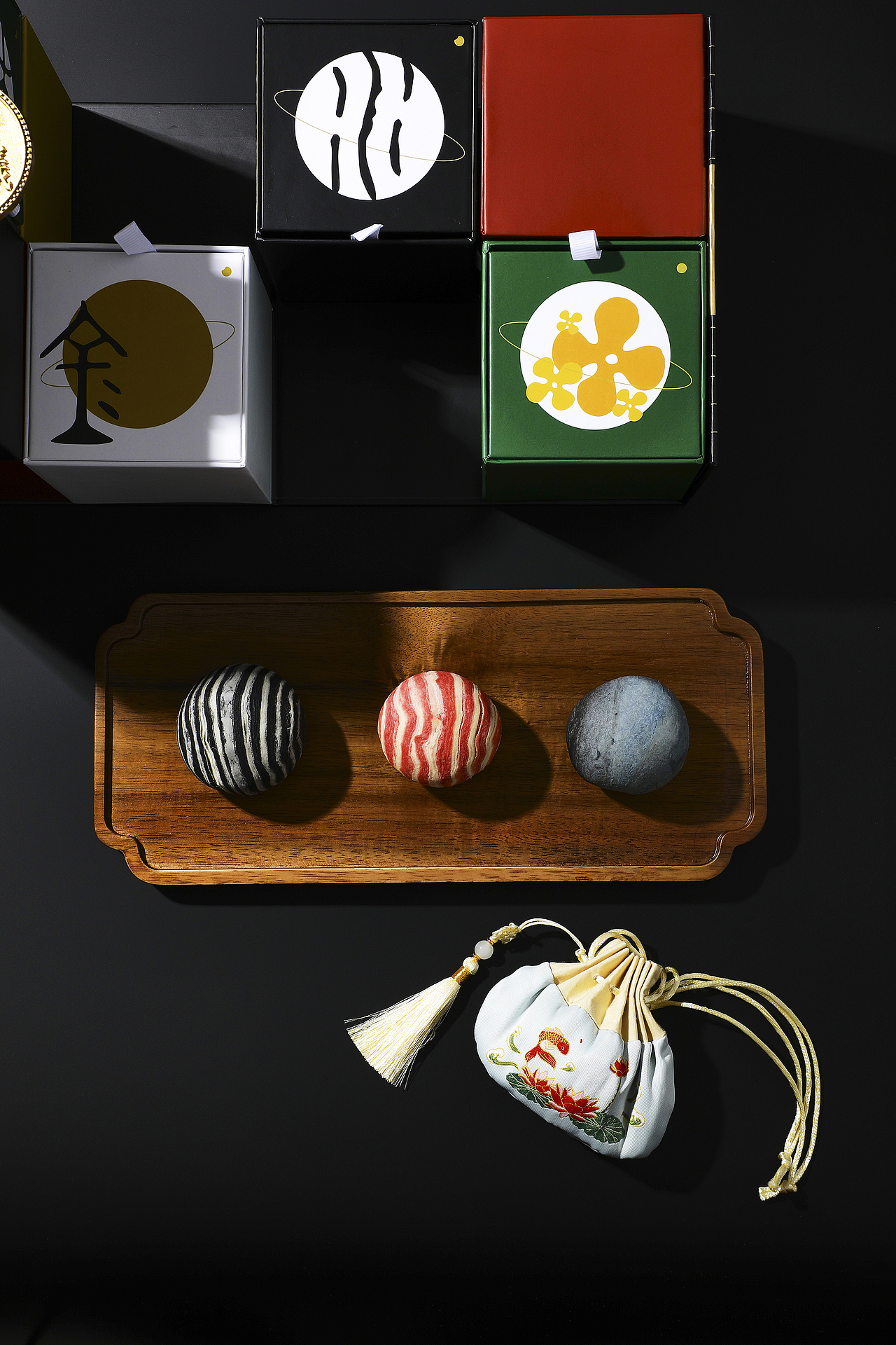 中秋月饼-德曦（图ZMzE1Nzg3NzMy） - 产品摄影 - 站酷设计师摄影师一大斌原创素材 - 站酷ZCOOL