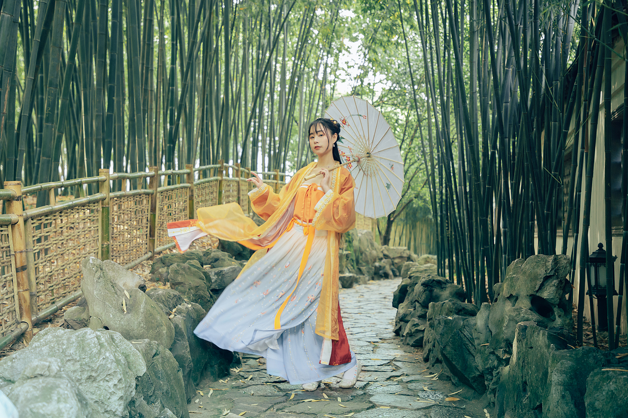 烟雨江南! ​​​（图ZMzEyODEzNzg4） - 人像摄影 - 站酷设计师放空i原创素材 - 站酷ZCOOL