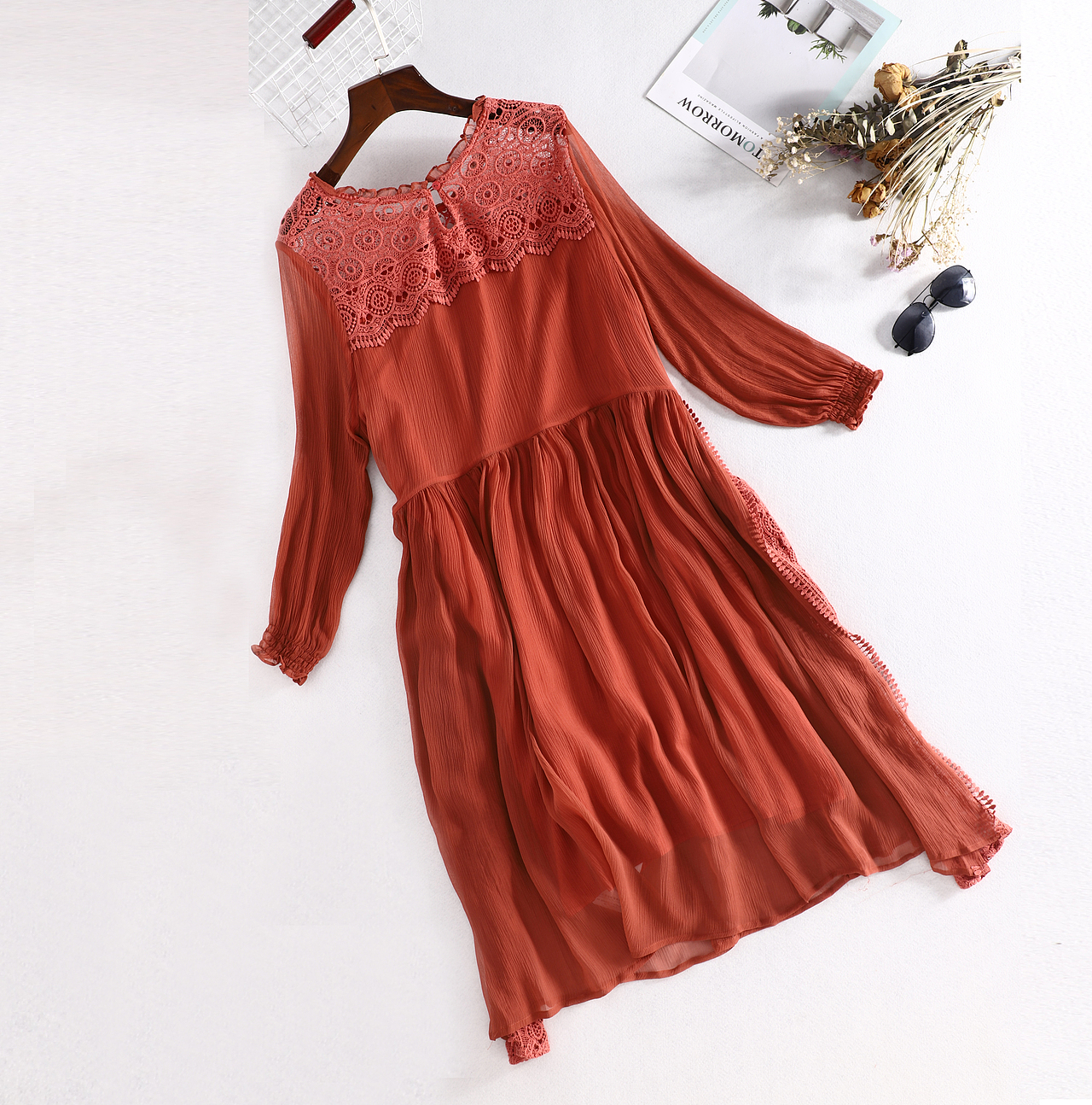 白色服装服饰平铺挂拍白底图摄影布灯光技巧