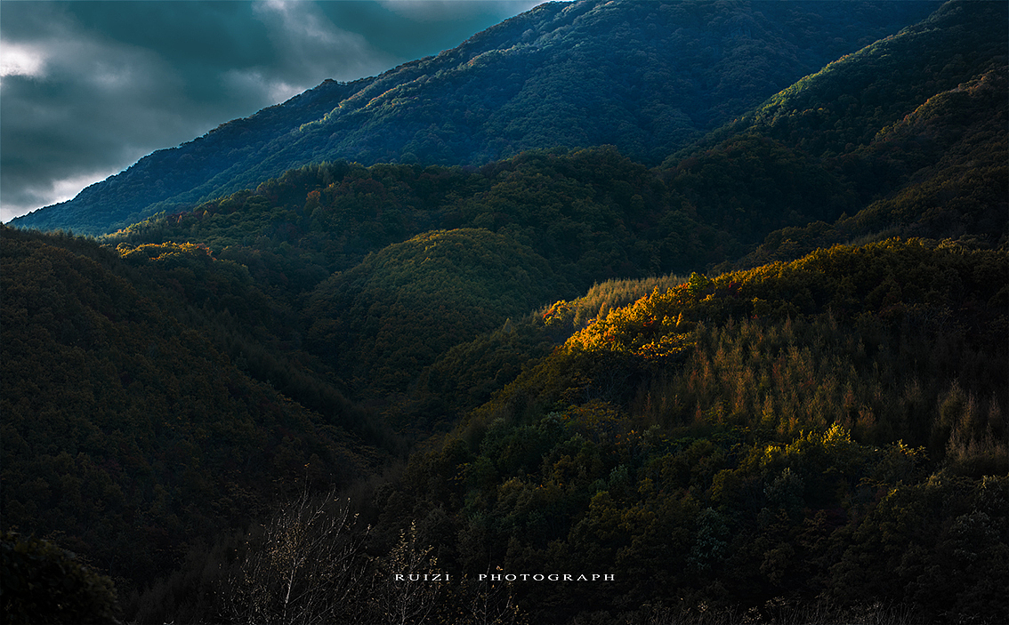 造化钟神秀，阴阳割昏晓。（图ZMzAzNTMwMTcy） - 风光摄影 - 站酷设计师RZ向光而生原创素材 - 站酷ZCOOL