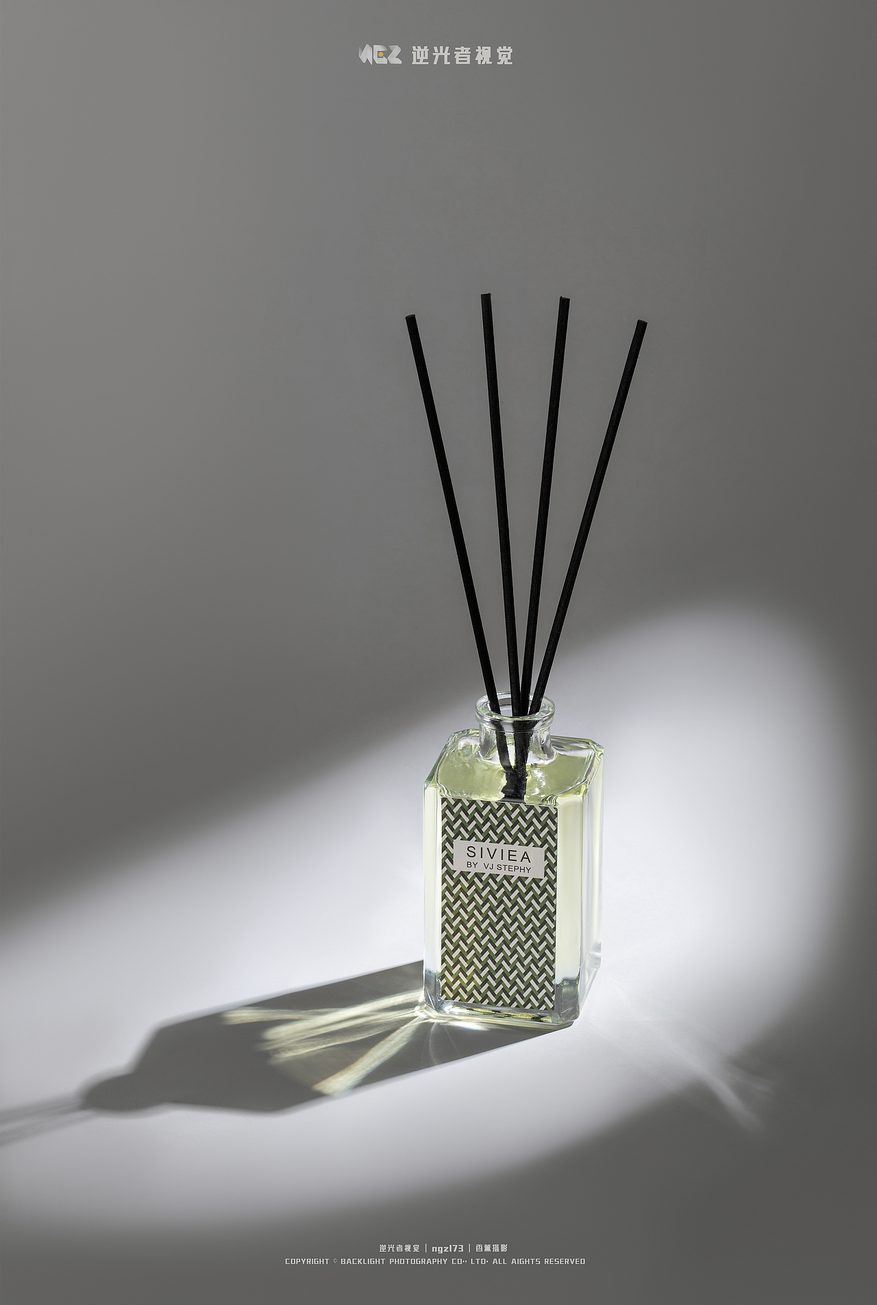 无火香薰/香水/香氛/插杆香薰/静物摄影/逆光者视觉