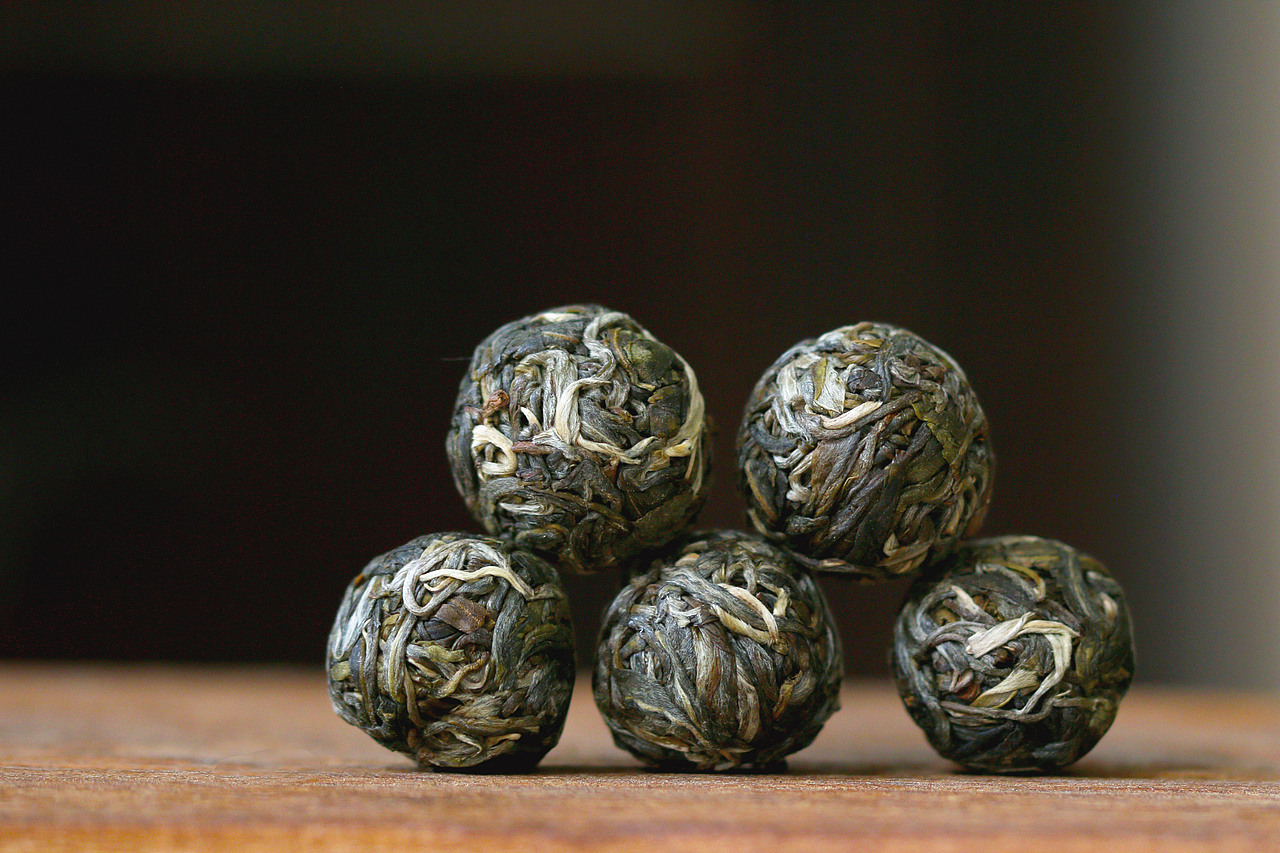 茶叶拍摄练习16----曼松龙珠普洱茶