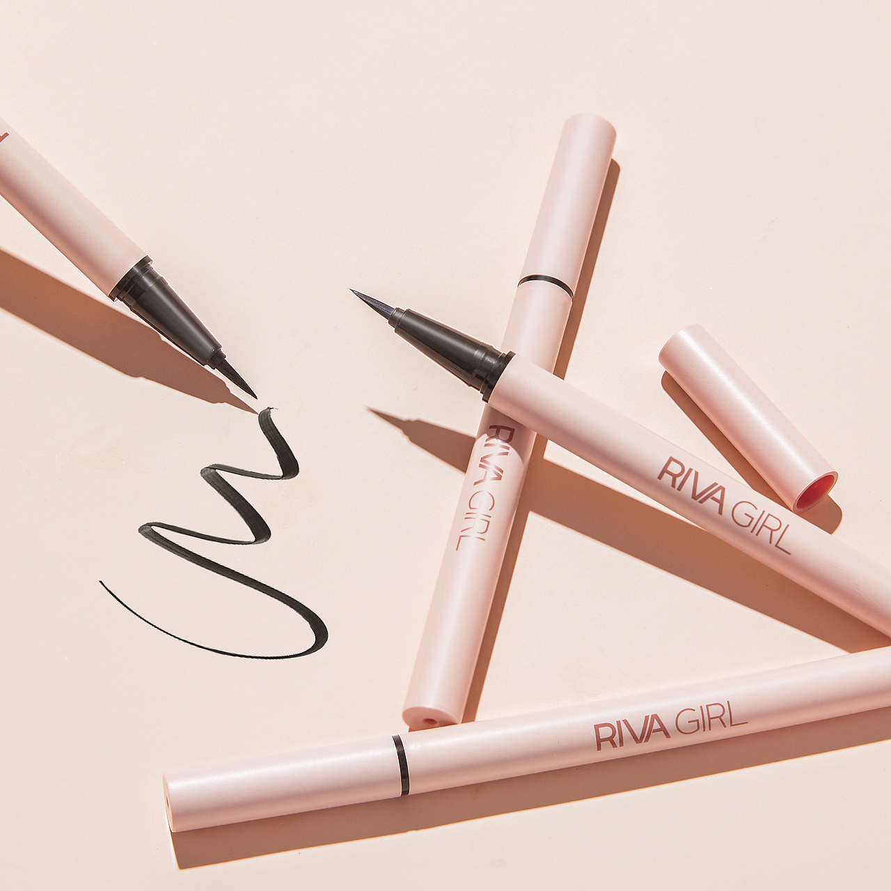 静物摄影 ｜ 彩妆品牌RIVA GIRL眼线液笔静物KV（图ZMzE0NTQ0MzU2） - 产品摄影 - 站酷设计师摄影师Esokkk原创素材 - 站酷ZCOOL