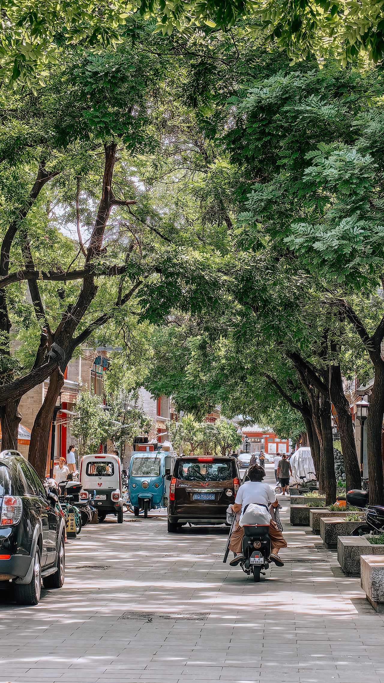 手機攝影－夏日街頭2（圖ZMzQ1NTkzNjg0） - 人文/紀實攝影 - 站酷設(shè)計師ccyw1979原創(chuàng)素材 - 站酷ZCOOL