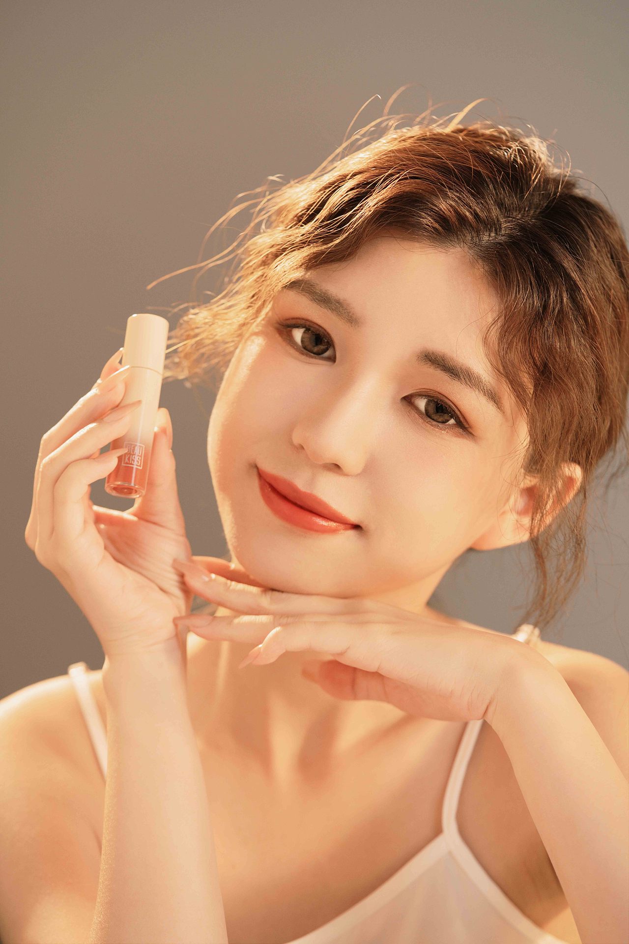 彩妆唇釉模特拍摄