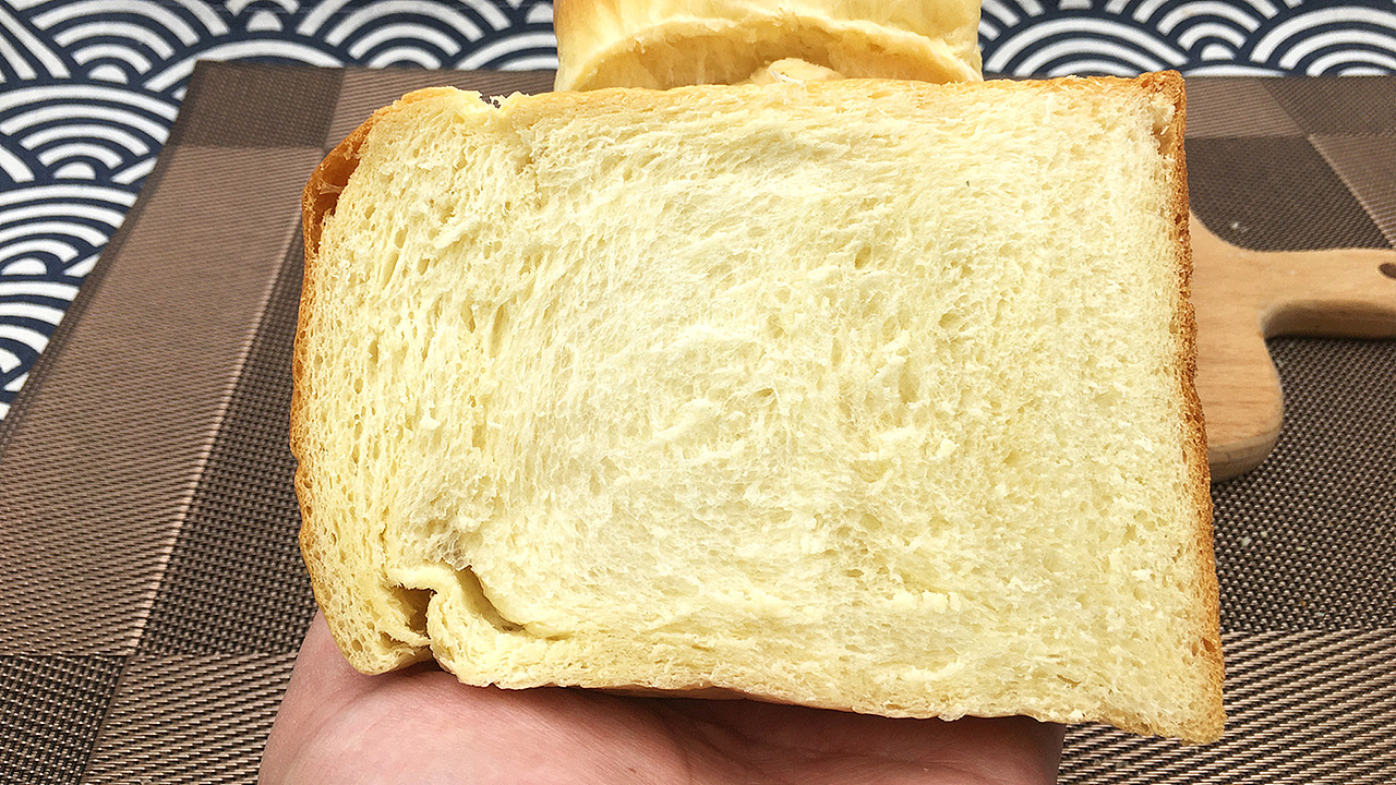 波兰种吐司,易膨胀拉丝,口感松软,奶香味十足。