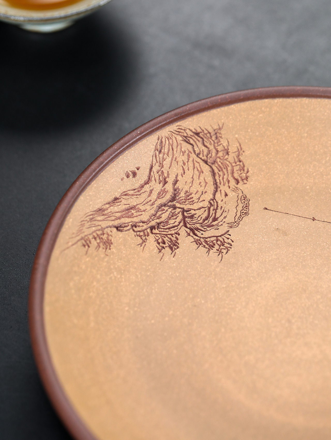 紫砂盘子 刻绘漂亮