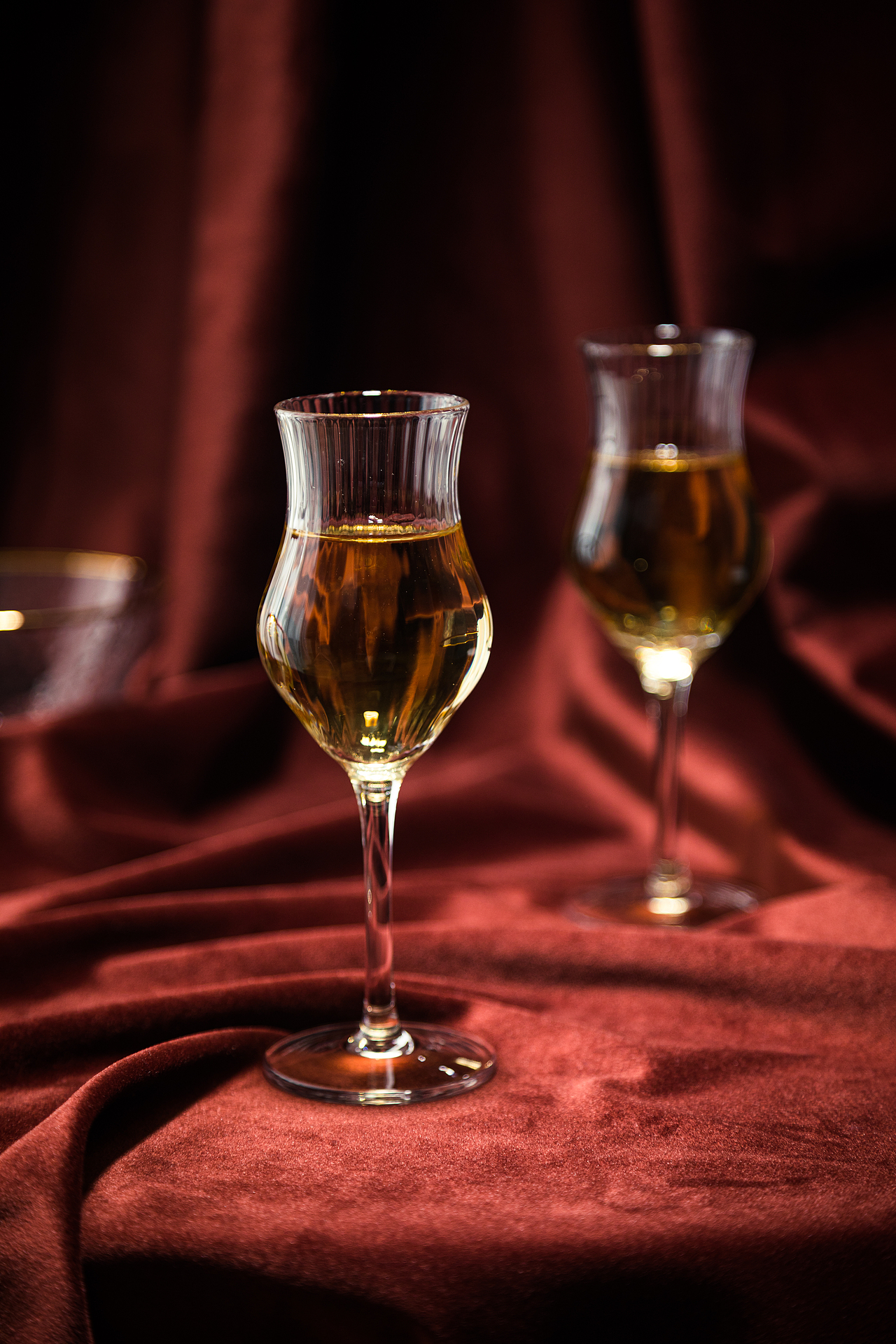 《不甘寂寞》| 高脚杯 | 香槟杯 | 玻璃杯 | 饮具