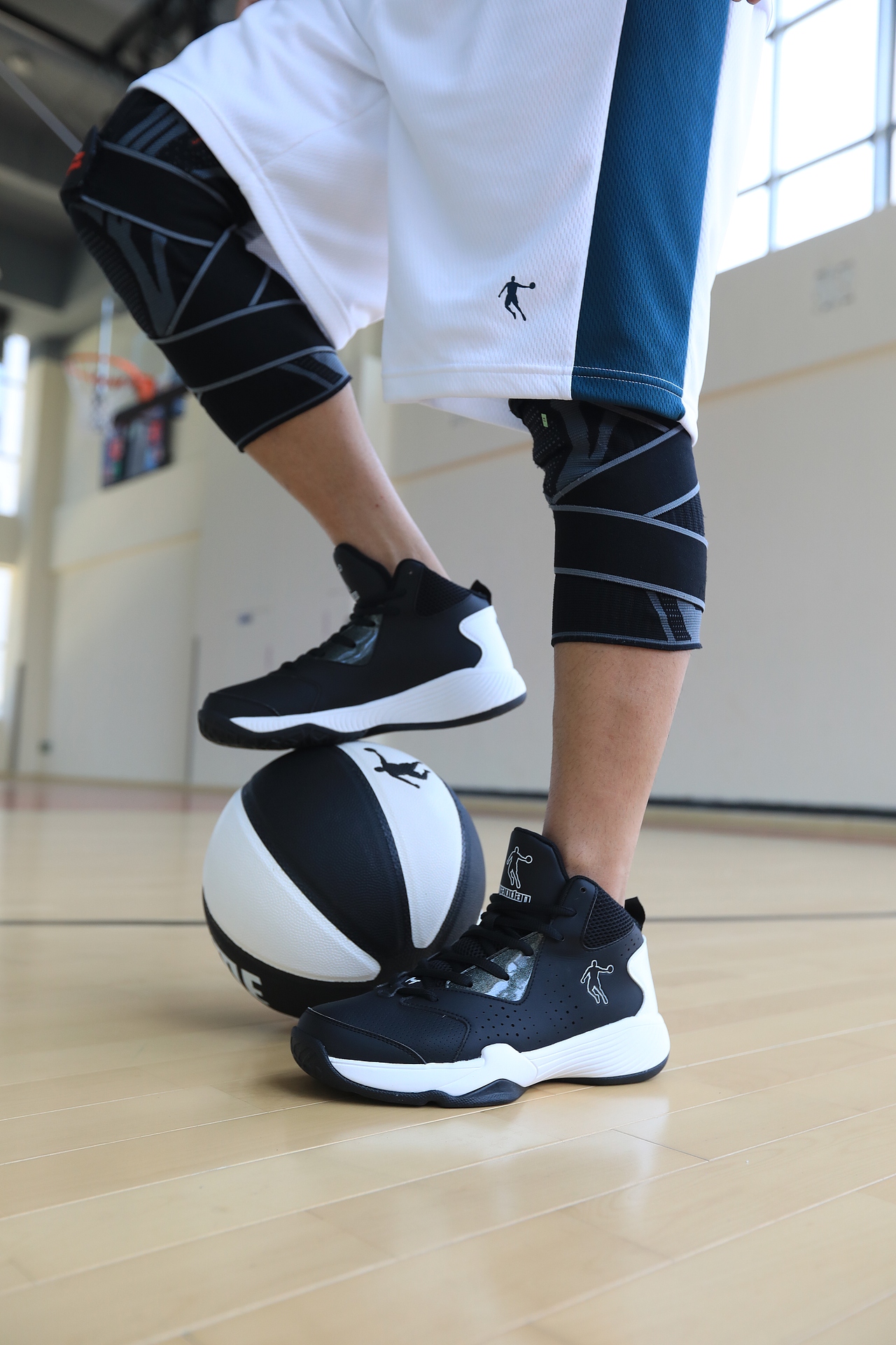 【修图】【详情】一组室内篮球场篮球鞋修图