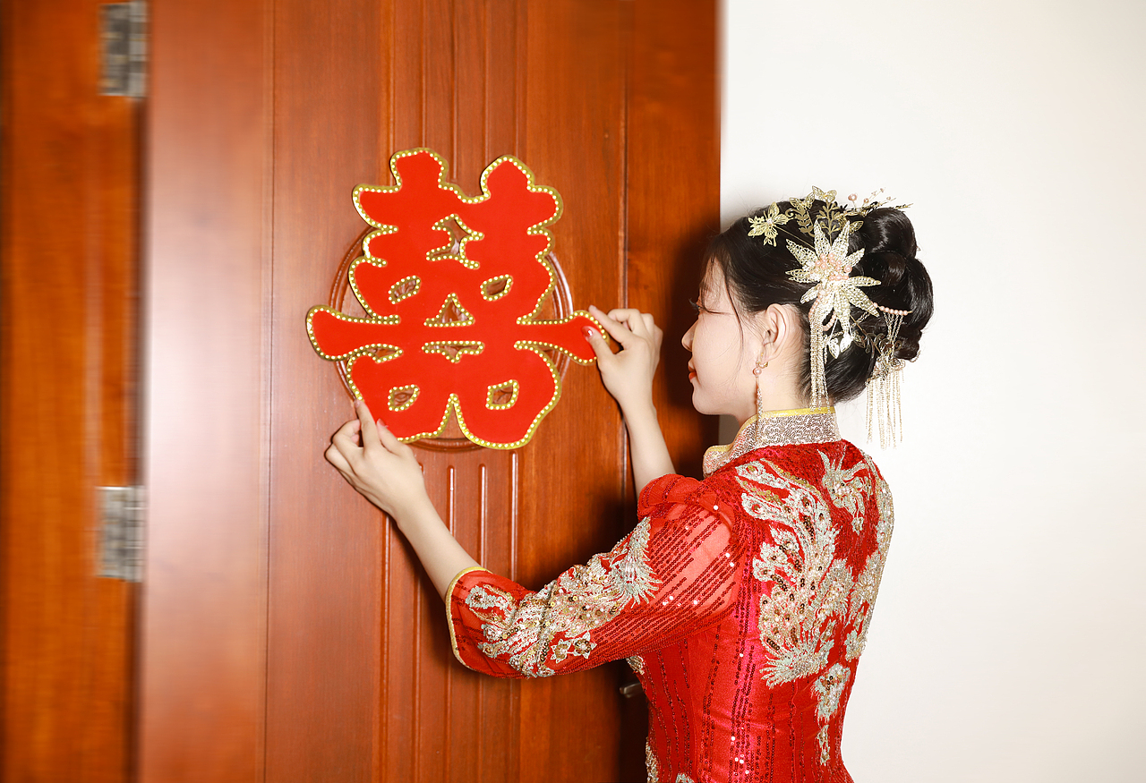 接亲跟拍,记录幸福瞬间