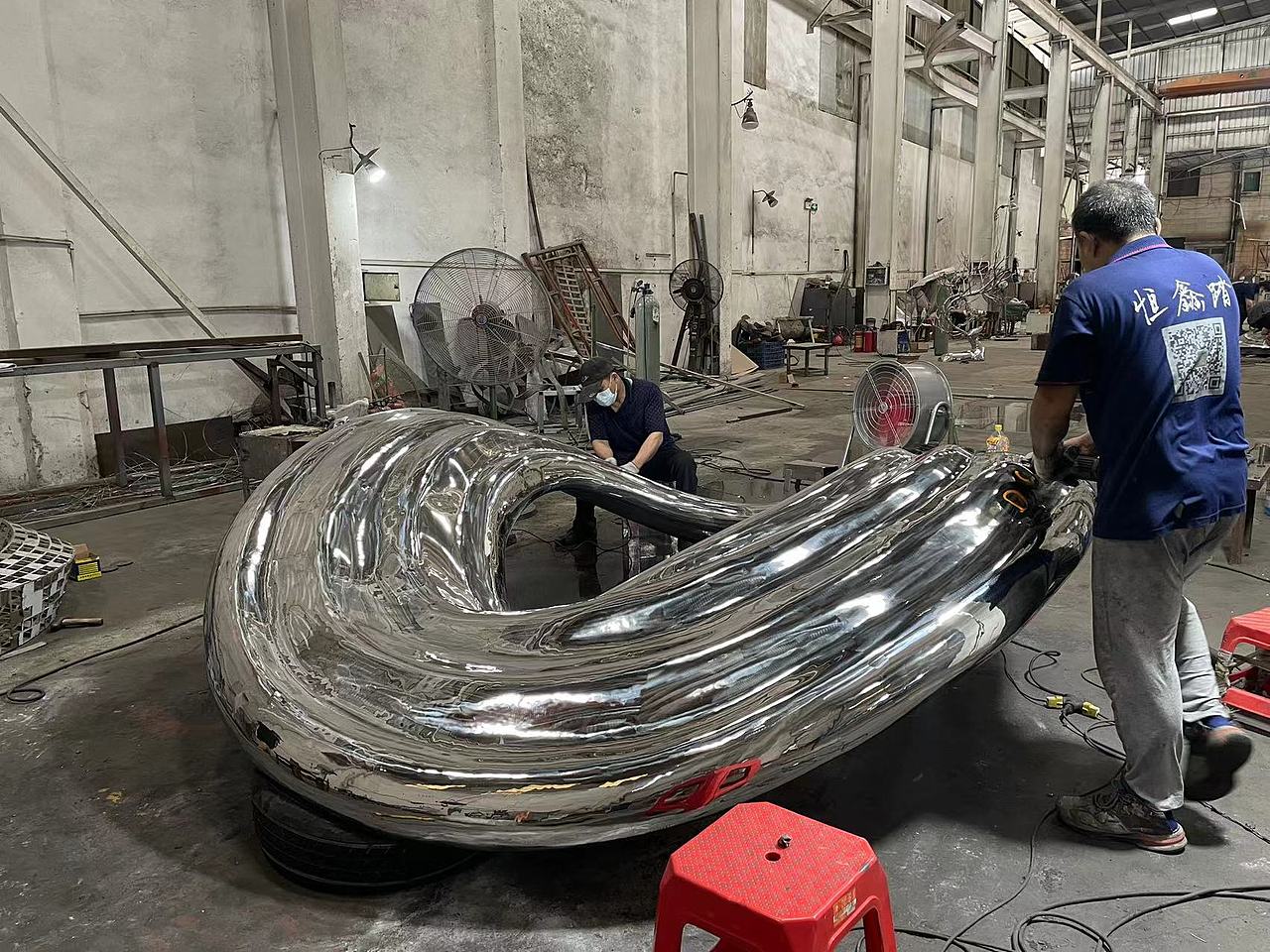 酒店售楼部迎宾水景镜面不锈钢雕塑 特色水景雕塑摆件