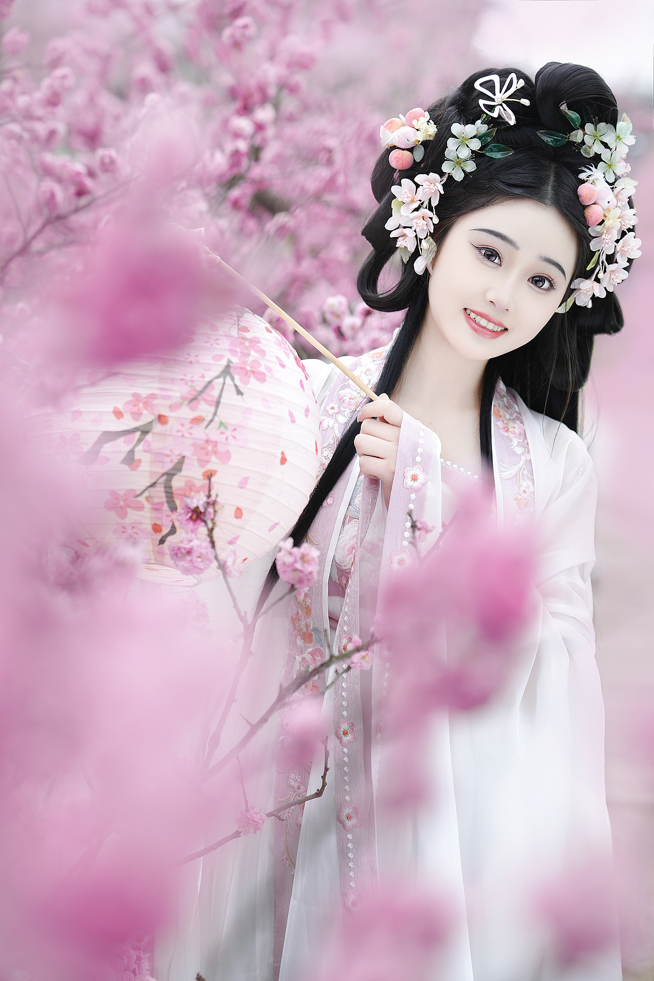 春日梅花 汉服少女写真（图ZMzMyMzkyMDMy） - 人像摄影 - 站酷设计师成都摄影安静原创素材 - 站酷ZCOOL