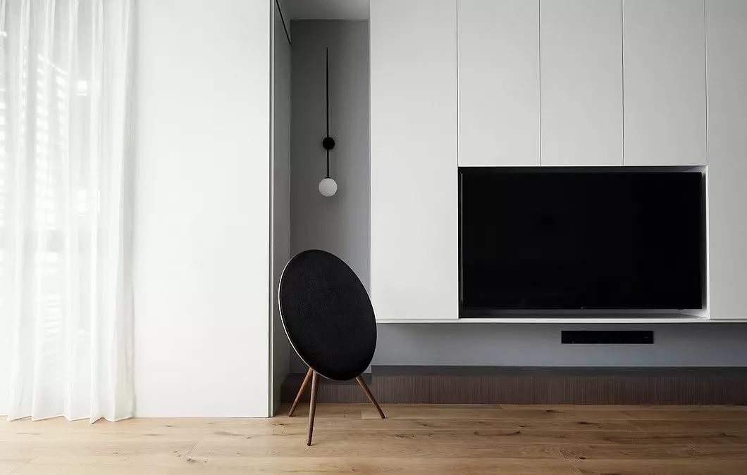 1个人住180㎡,极简一个人的高配!