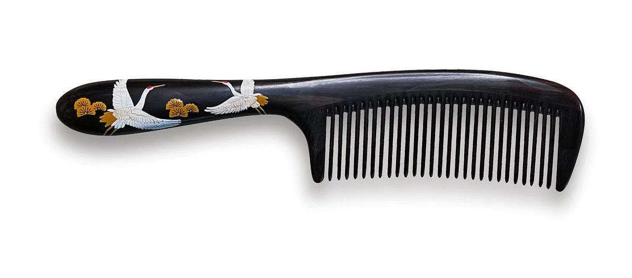 推光漆艺的手工木梳（图ZMzM2MDAwNTky） - 工艺品设计 - 站酷设计师星球大叔原创素材 - 站酷ZCOOL