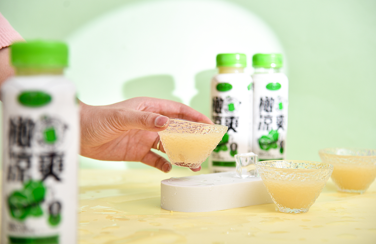 飲料產(chǎn)品拍攝#創(chuàng)作加油站#（圖ZMzE0MTM2OTEy） - 產(chǎn)品攝影 - 站酷設(shè)計(jì)師阿雪啦原創(chuàng)素材 - 站酷ZCOOL