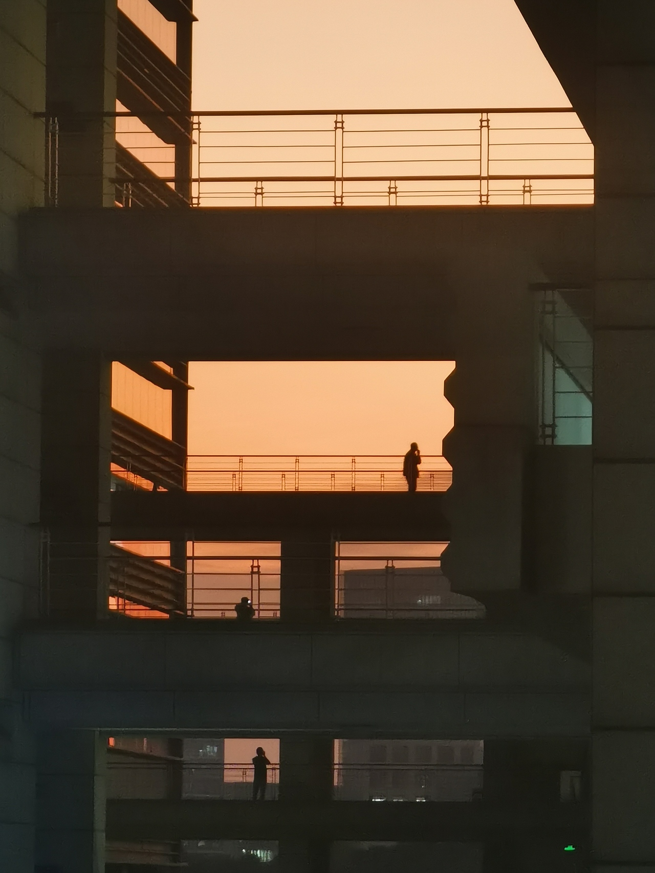 落日熔金，暮云合璧【日常随拍】（图ZMzU3MjE1ODA4） - 风光摄影 - 站酷设计师邵初原创素材 - 站酷ZCOOL