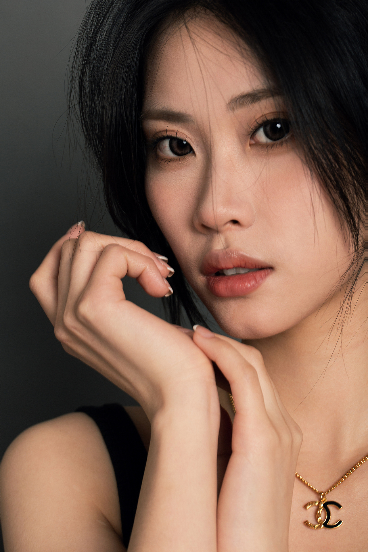 靠近肖像的写真照片