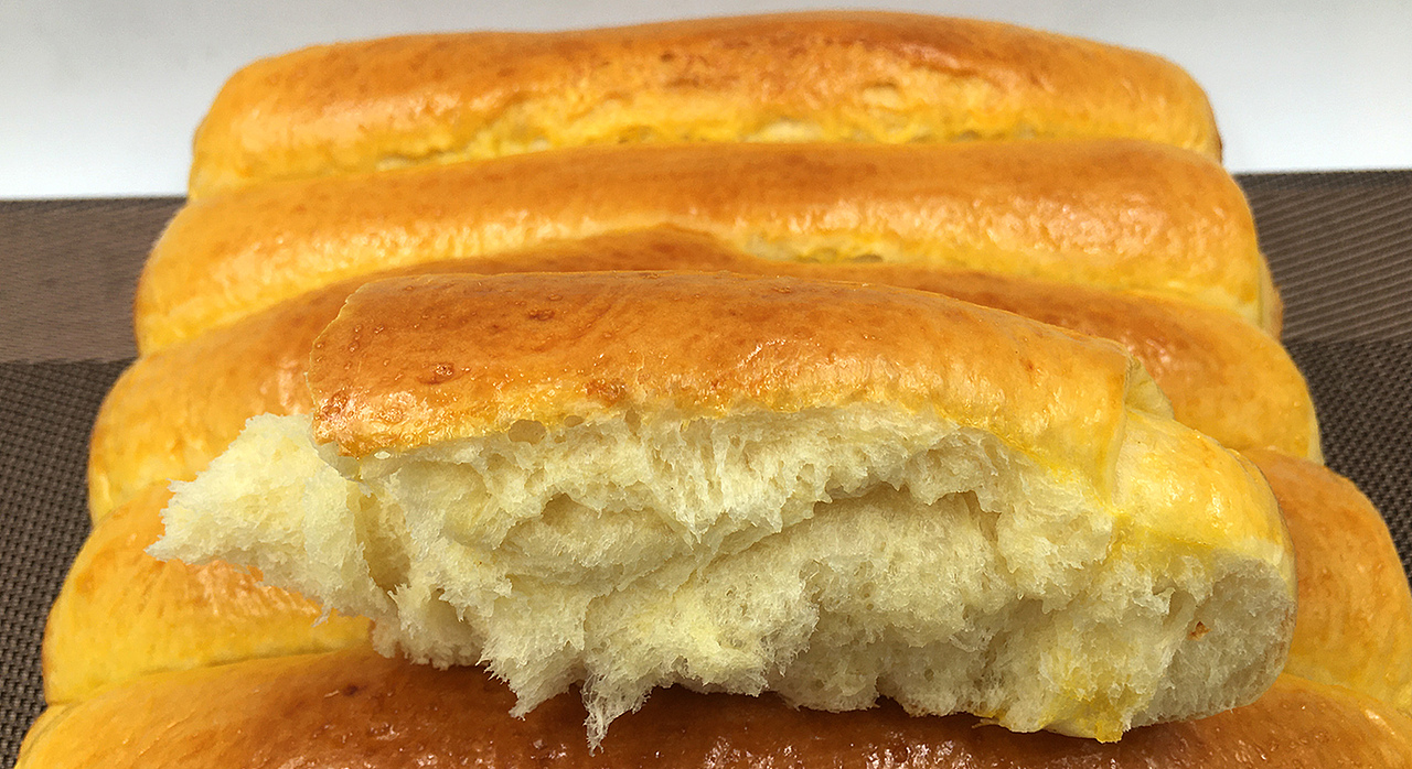 炼乳排包,奶香味十足,直接撕着吃,绵软醇香又筋道。