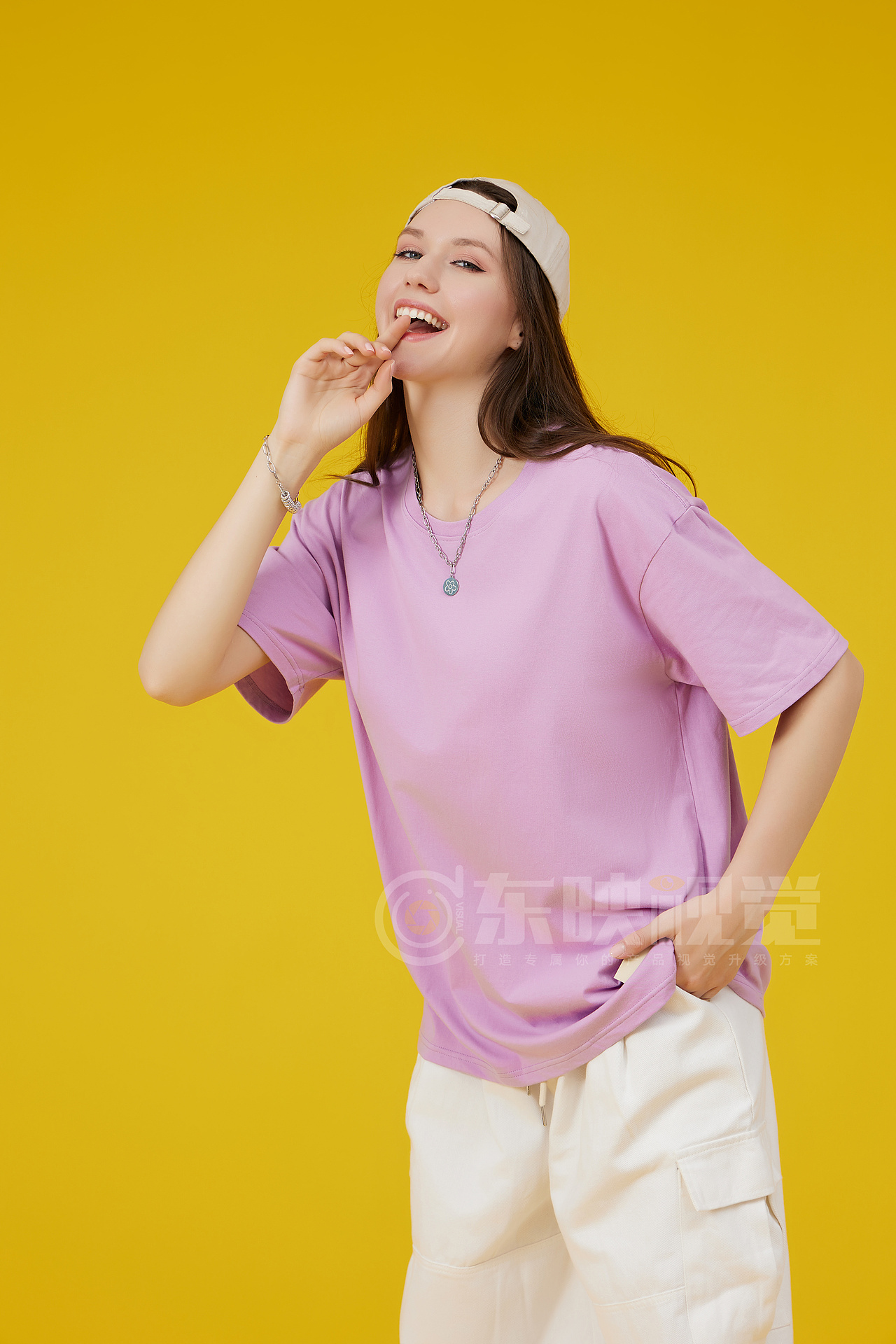 东映视觉-情侣T恤（图ZMzU0MzEyMzUy） - 产品摄影 - 站酷设计师东映视觉原创素材 - 站酷ZCOOL