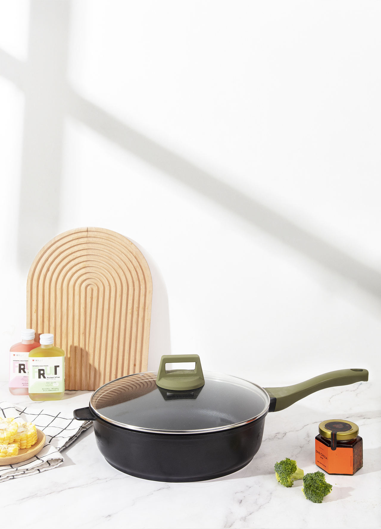 不粘锅拍摄（图ZMzA1OTMyMjQw） - 产品摄影 - 站酷设计师久且弥新原创素材 - 站酷ZCOOL