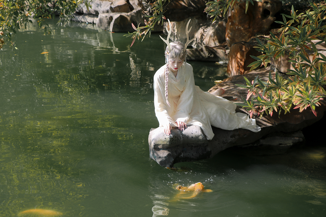 原创漫画《幻弥》戎雪cos（图ZMzIxMTA4OTY0） - 人像摄影 - 站酷设计师画漫的kwhite原创素材 - 站酷ZCOOL