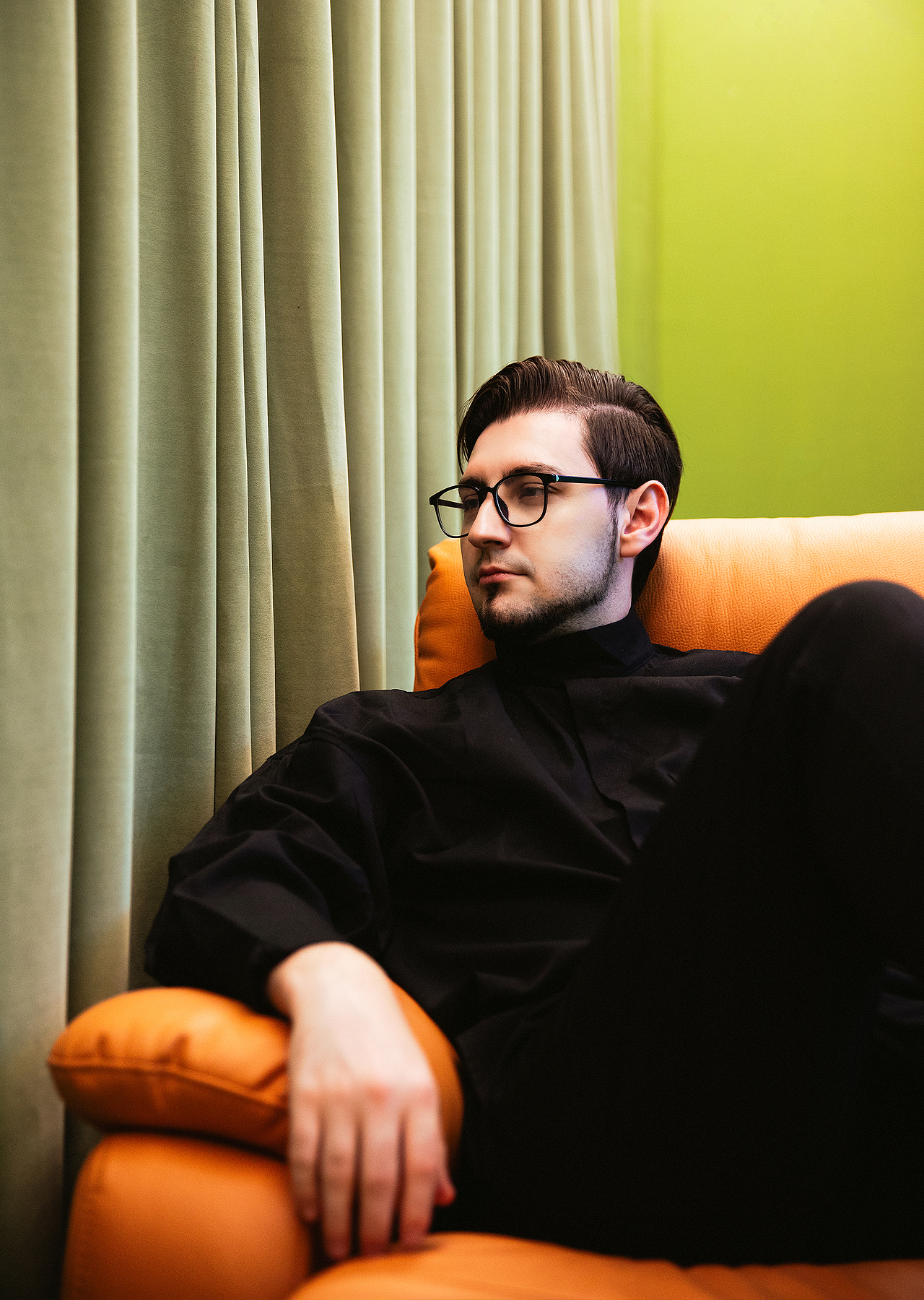 #恒林家居SOFA拍摄（图ZMzE5MzUzMjMy） - 人像摄影 - 站酷设计师Sawyerchan原创素材 - 站酷ZCOOL