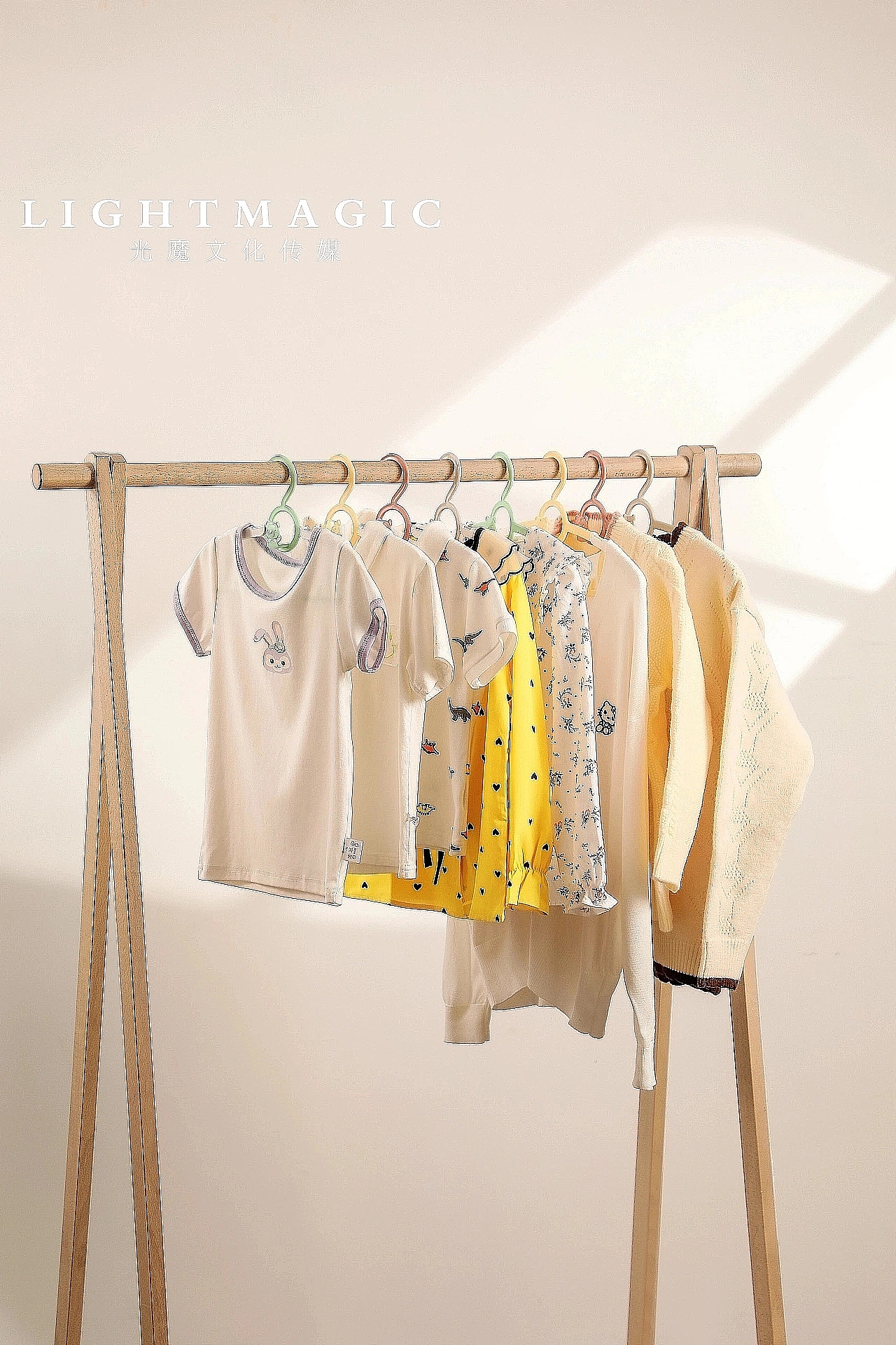 儿童衣架（图ZMzQzMjAwMDQ0） - 产品摄影 - 站酷设计师光魔第一帅原创素材 - 站酷ZCOOL