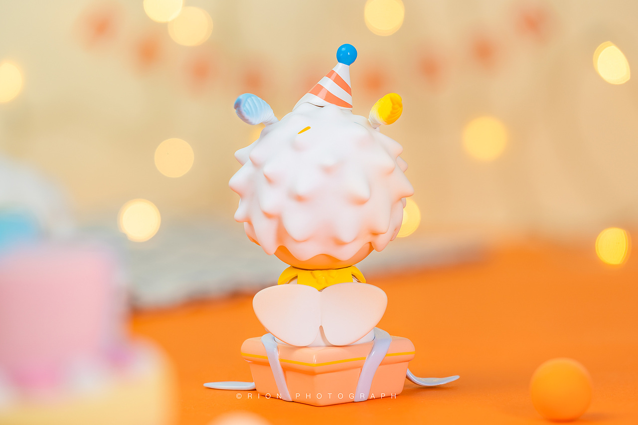 潮玩拍摄丨【生日蛋糕MIMI&HUHU】（图ZMzA3NzE3NDQ4） - 产品摄影 - 站酷设计师摄影师瑞恩Rion原创素材 - 站酷ZCOOL