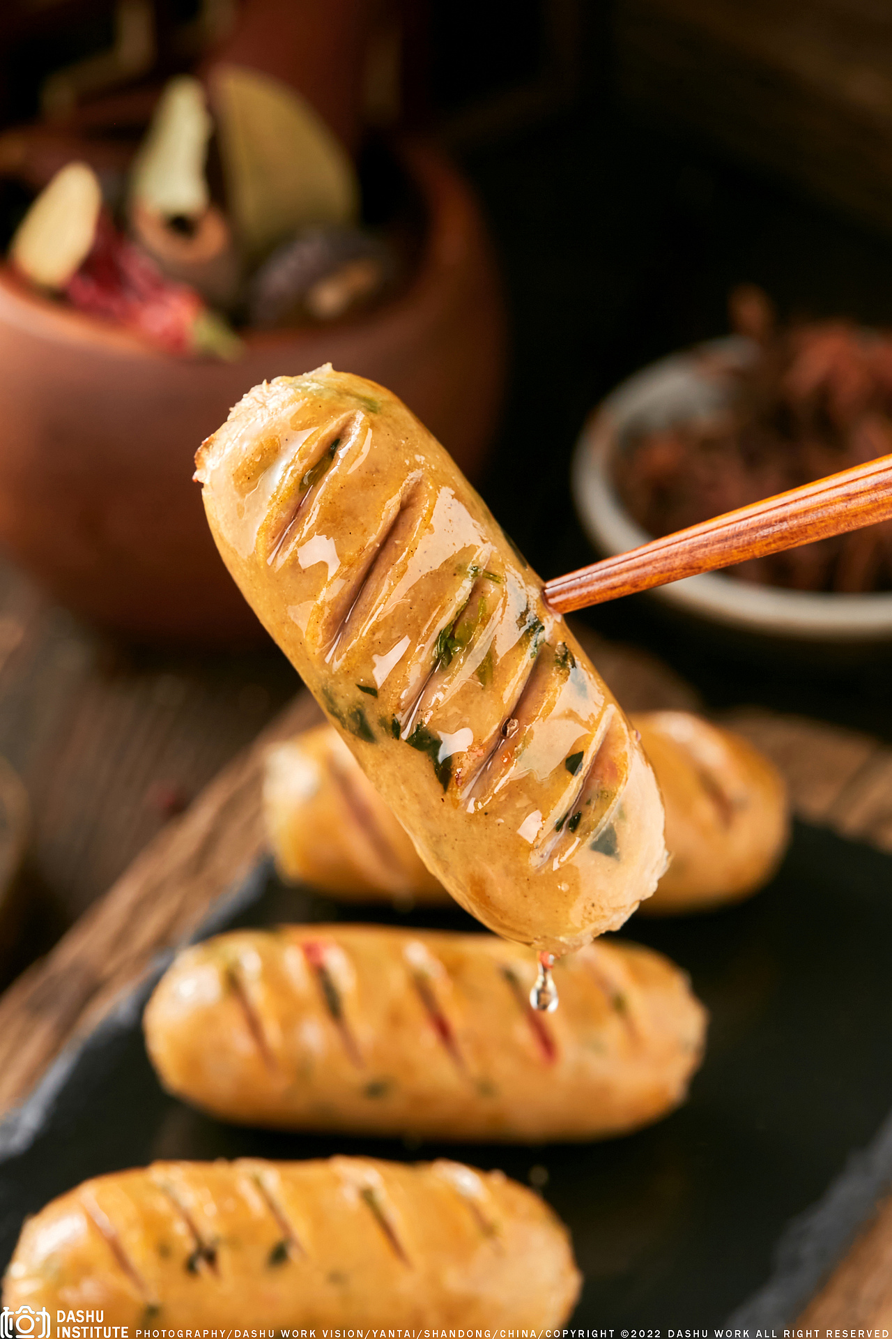 青红椒肠 | 火腿肠 | 香肠（图ZMzA1NjcyNTI4） - 美食摄影 - 站酷设计师摄影小林原创素材 - 站酷ZCOOL