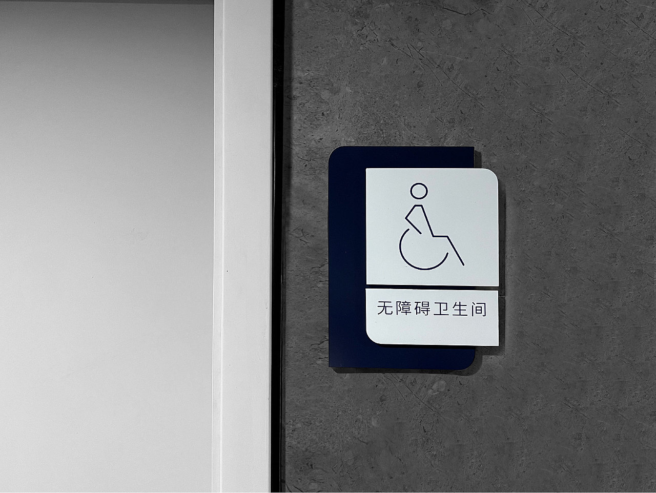 水上运动学校游泳训练中心-导视识别系统设计（图ZMzA2NjczNTcy） - Logo - 站酷设计师LFF丰丰原创素材 - 站酷ZCOOL