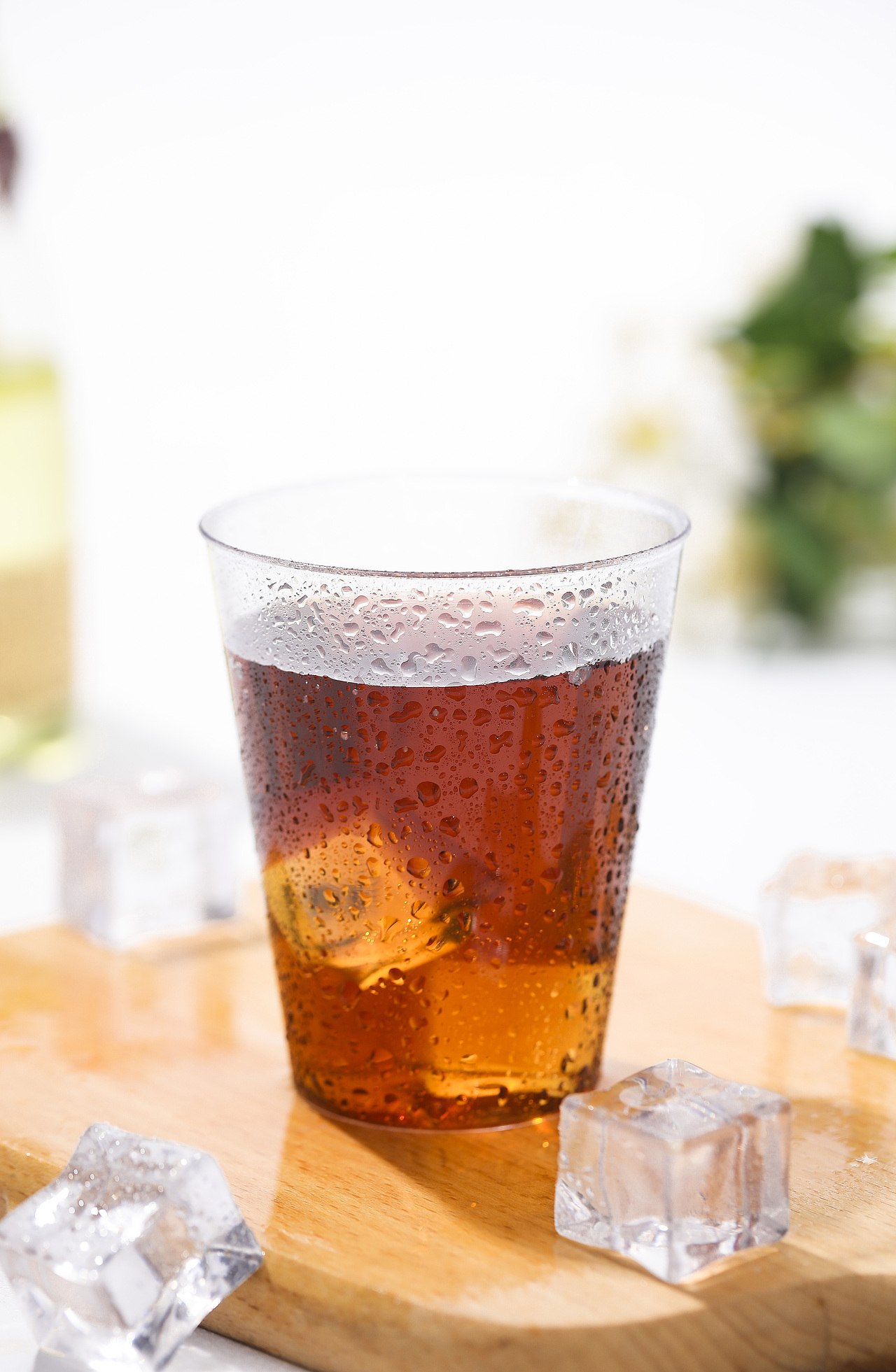 太空杯 一次性塑料杯（图ZMzA3OTMxNDky） - 产品摄影 - 站酷设计师浮光STUDIO原创素材 - 站酷ZCOOL